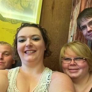 Meet your Posher, Tina